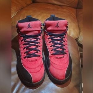Jordan 12 reverse flu game